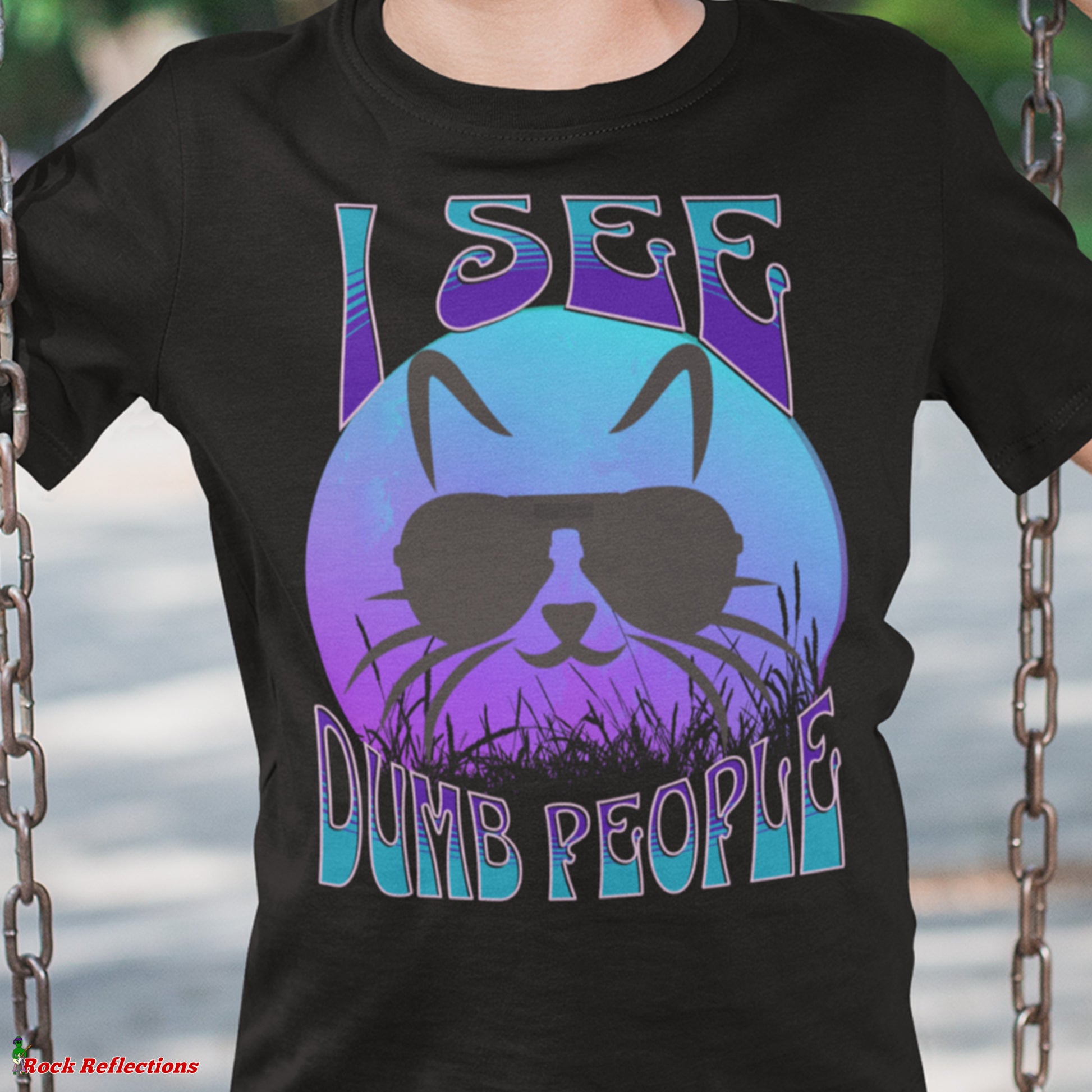Cat Sees Dumb People T-Shirt SPOD